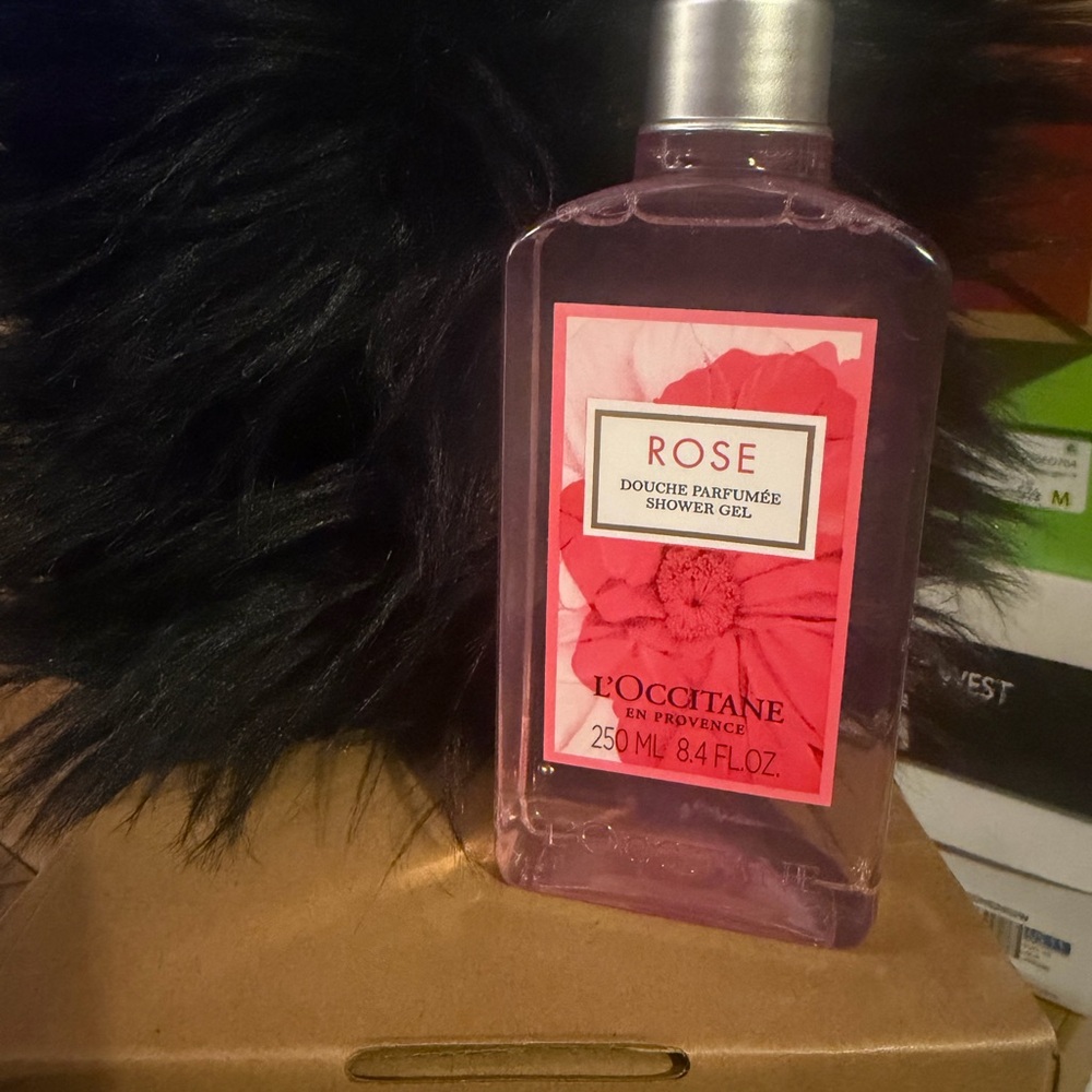 L'OCCITANE Rose Shower Gel - Pink Bottle